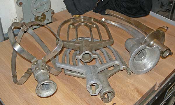 bread hooks and mixing paddles